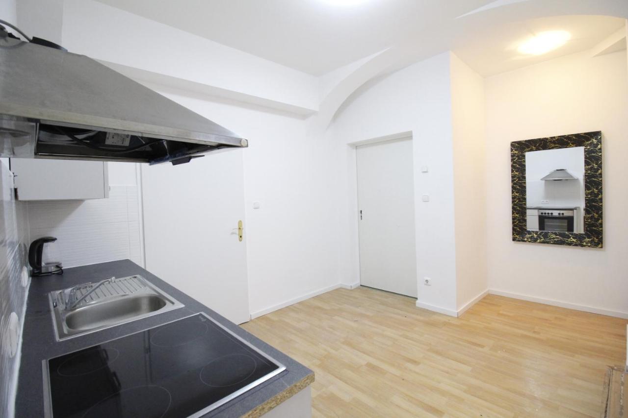 Comfort Triple Room Th Vienne Extérieur photo