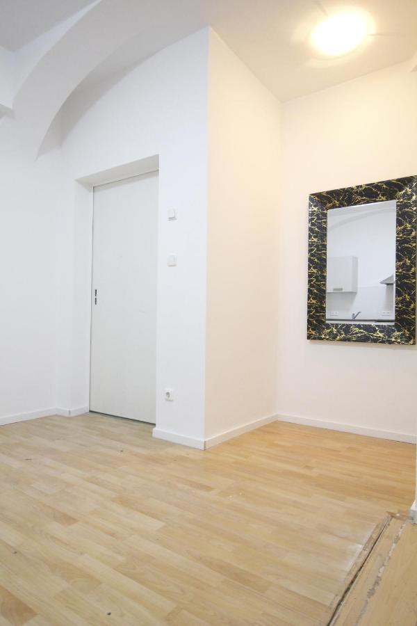 Comfort Triple Room Th Vienne Extérieur photo