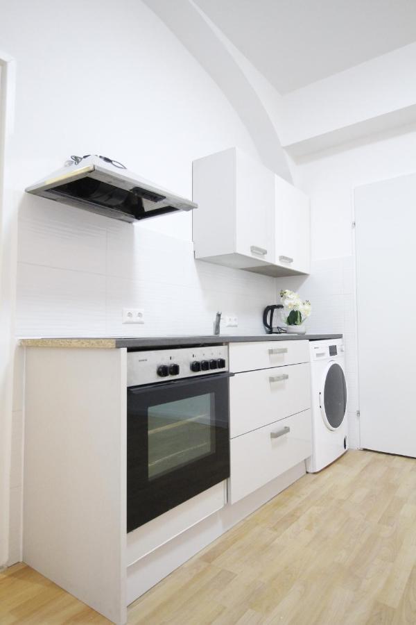 Comfort Triple Room Th Vienne Extérieur photo